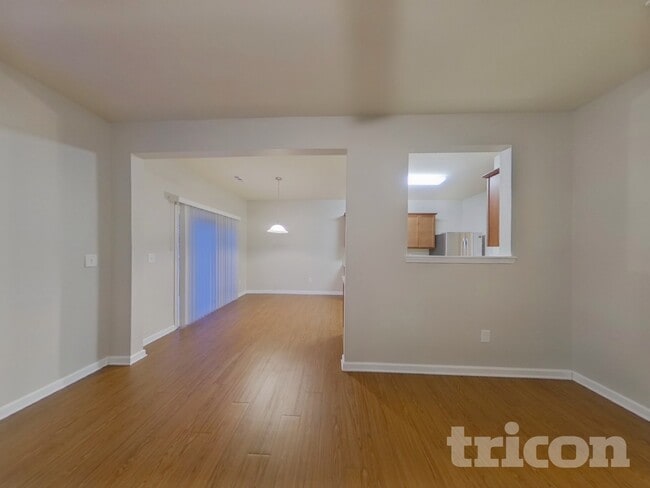 Photo - 2058 Aragon Lane