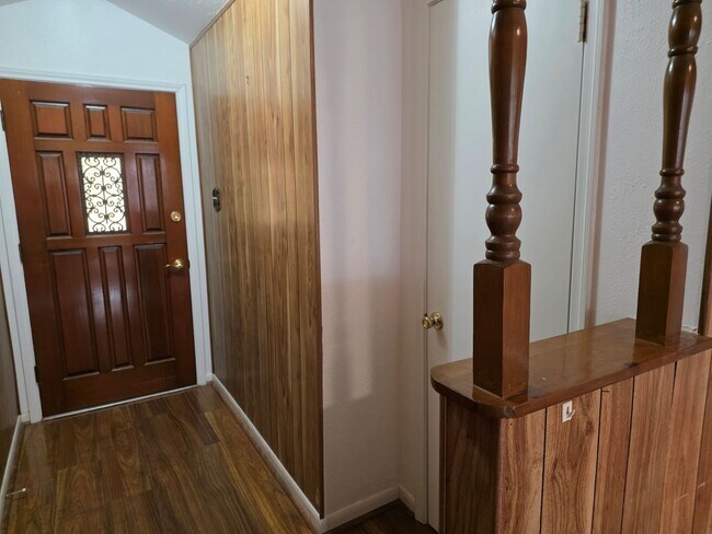 Photo - 2121 Redwood St