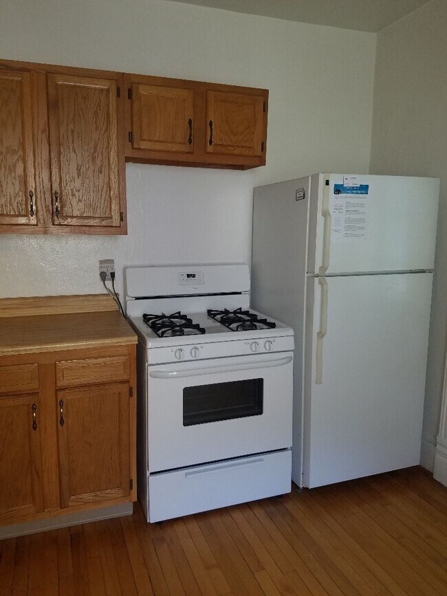 Photo - 123 Strong Ave Apartment Unit 2nd Floor