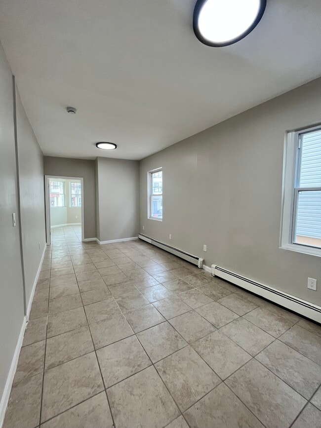 132 Wilkinson Ave 1L - 97 Wilkinson Ave