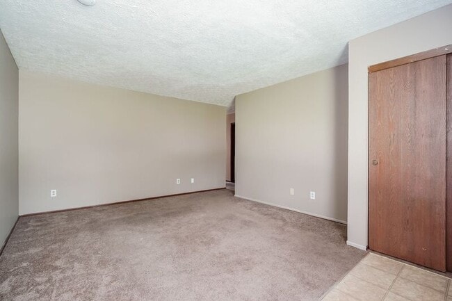 Photo - 2510 Thimbleberry Rd