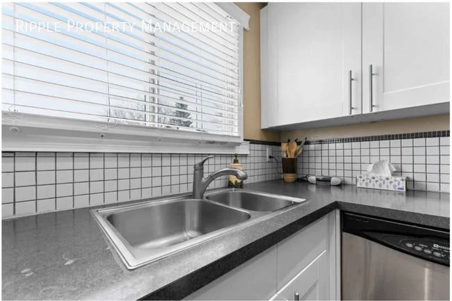 Photo - SPACIOUS 2 BEDS, 1.5 BATHS TOWNHOUSE | Massive Master Suite & Direct Green Space Access