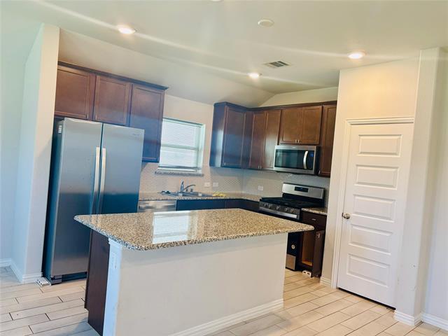 Photo - 1917 Briar Rose Dr