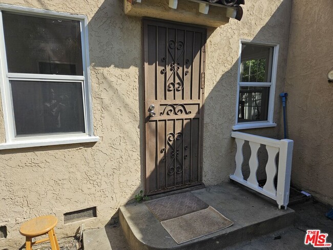 Photo - 2226 Zoe Ave