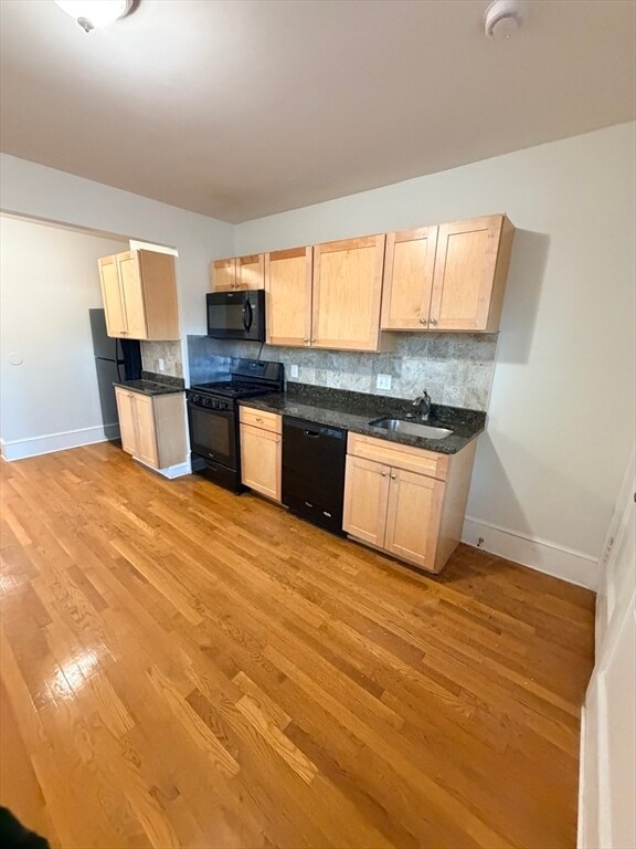 Photo - 249 Hyde Park Ave Unidad 1R