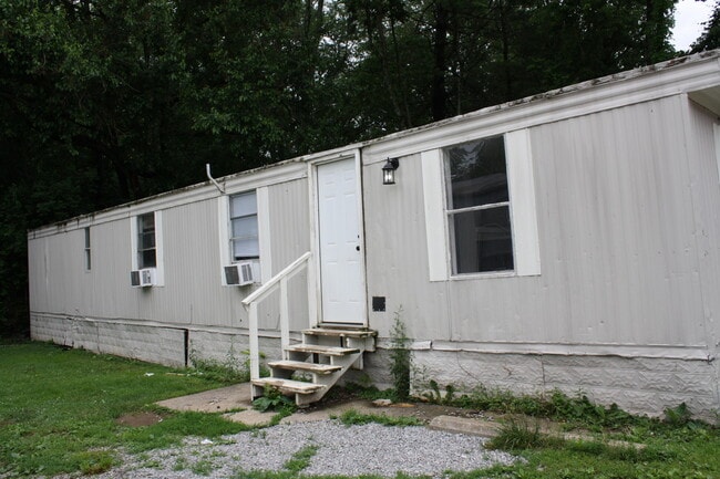Building Photo - 103 Rice Ct Unit #2