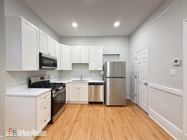 Photo - 1009 N Sacramento Ave Unit J07W