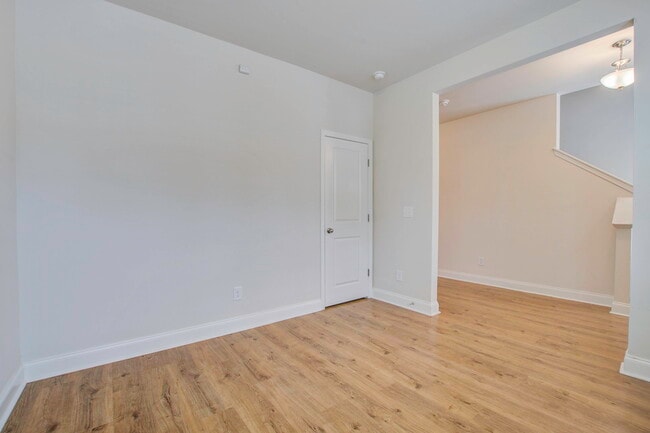 Photo - 7824 Montview Rd