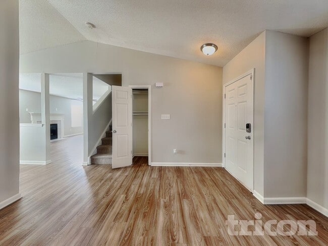 Photo - 4932 Aldersbrook Dr