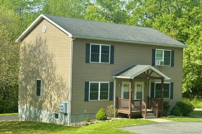 Photo - 27 Hemlock St