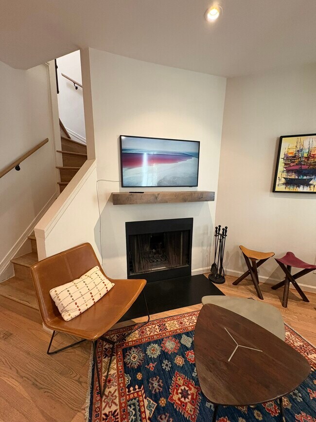 Fireplace - 1674 Kalorama Rd NW