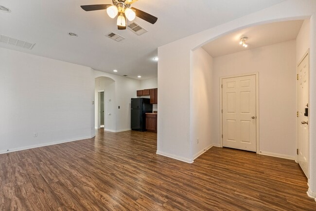 Photo - Beautiful 2 bedroom, 1 bathroom home in Ho...