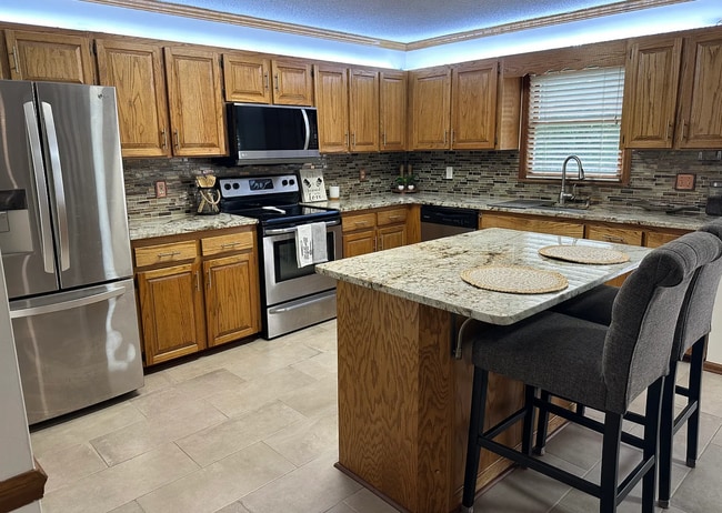 Photo - Excellent house in Goldens Springs that has many customizable options Up to 5 large bedrooms