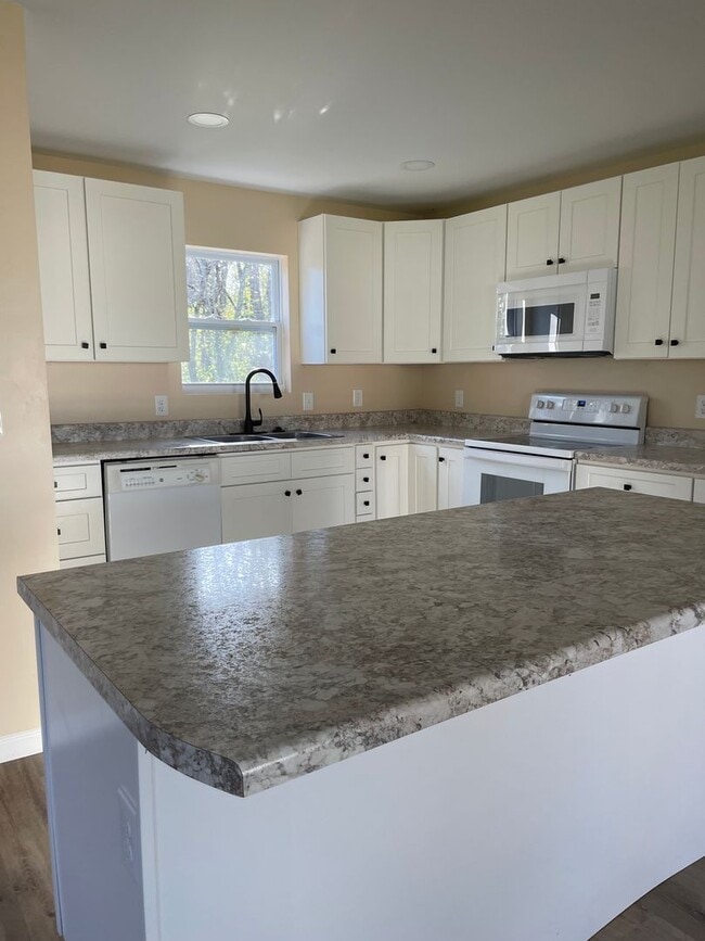 Photo - Knoxville 37914 - 2 bedroom 1 bath home - ...