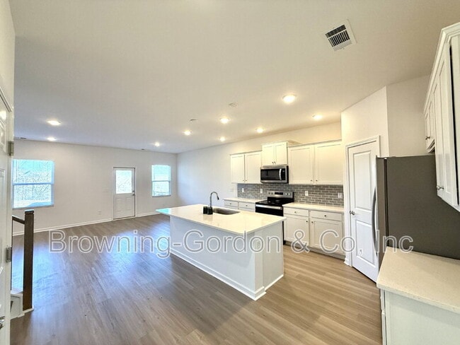 Photo - 106 Glacier Wy