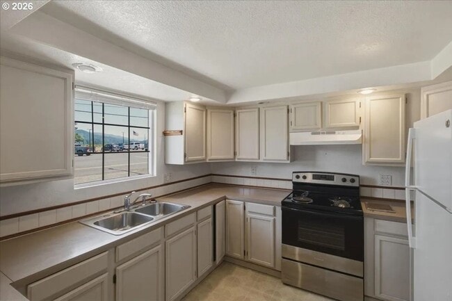 Photo - 1290 Riggs Hill Rd