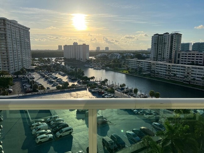 Photo - 100 Bayview Dr Unidad 1102