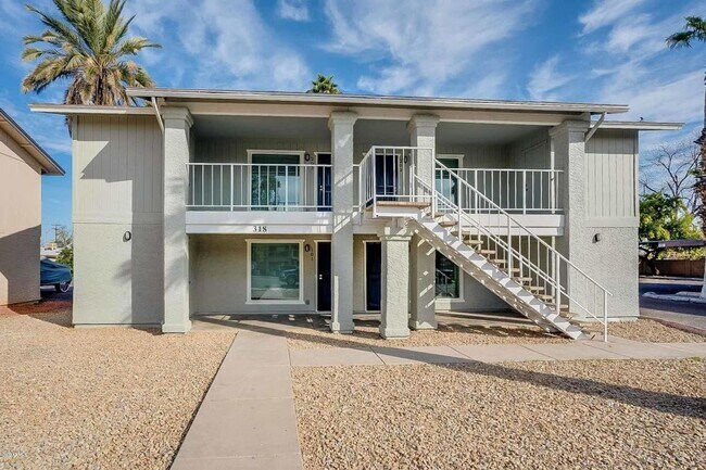 Building Photo - 318 E Vine Cir Unit 102