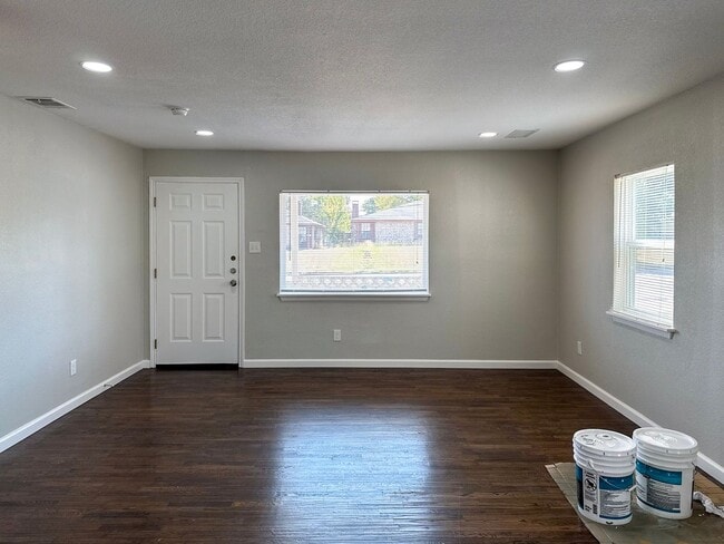 Photo - 2 Bed / 1 Bath / Detached Garage