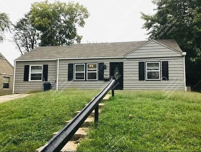 Building Photo - 5106 Crest Dr