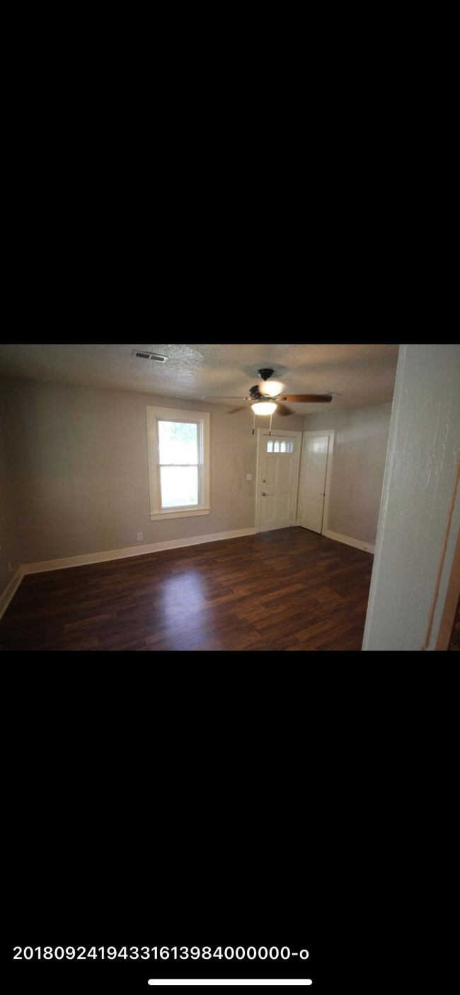 Photo - 2684 Houston St