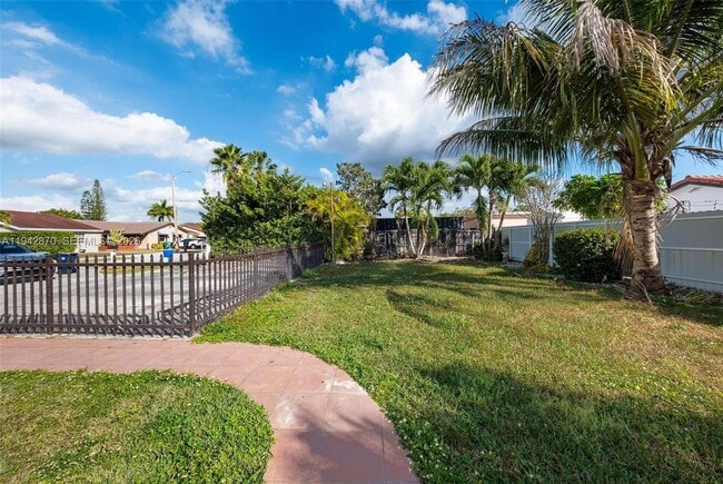 Photo - 2348 SW 138th Pl