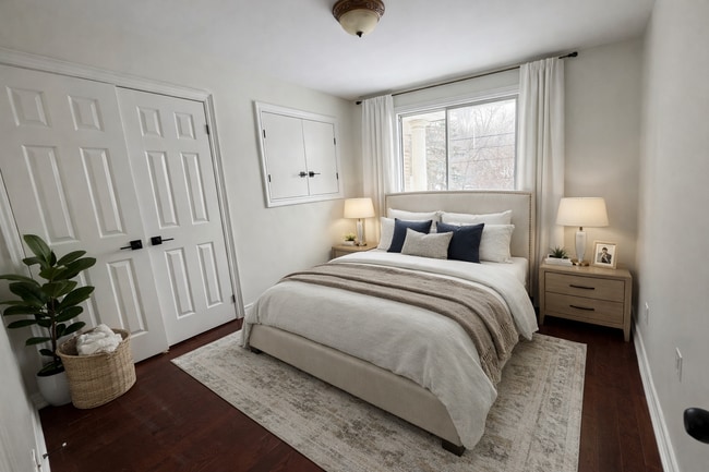 Photo - 1490 York Rd