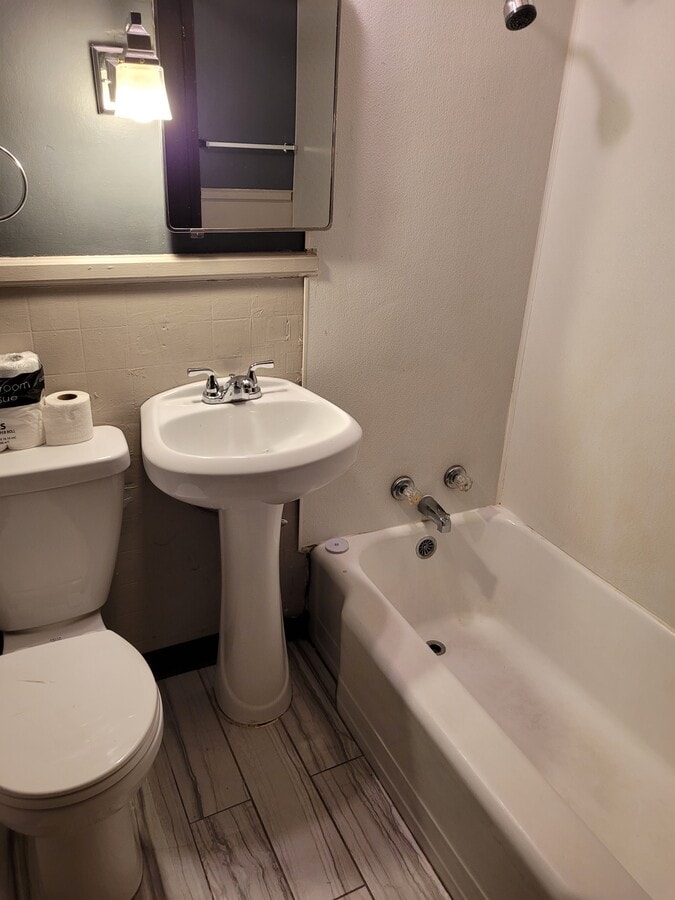 Photo - 6819 MacCorkle Ave Unit Apartment #1