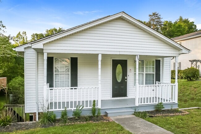 Photo - 974 Braxton Dr