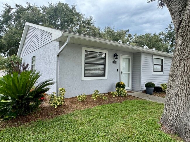 Building Photo - 198 Somerset Cir N Rental