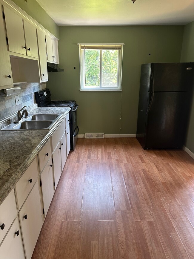 Building Photo - 3344 Buell St Unit 2 Rental