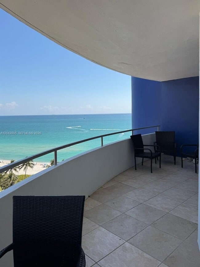 Building Photo - 5161 Collins Ave Unit 1612