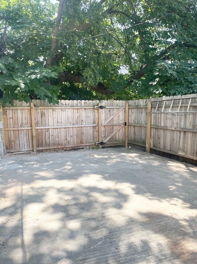 Photo - 3942 Wallace St