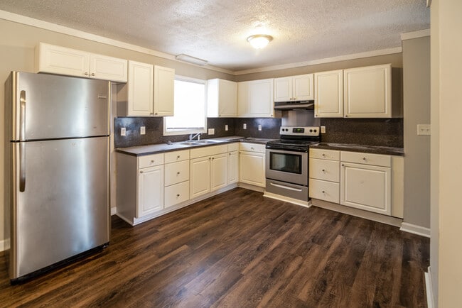 Photo - 3 Dogwood Cir