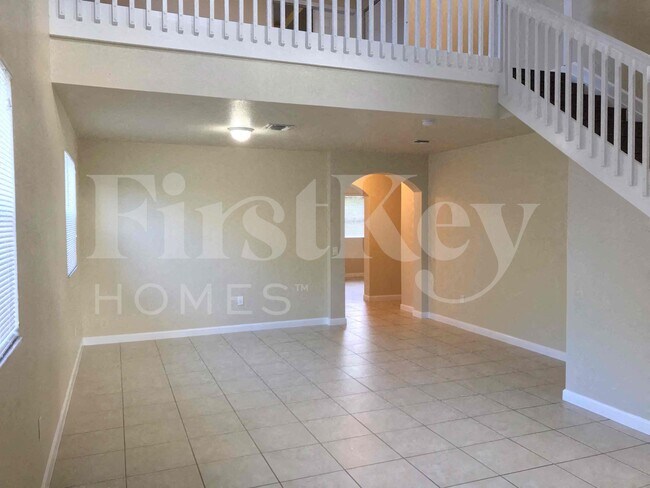 Photo - 181 NE 30th Pl