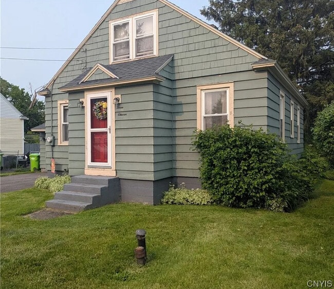 Photo - 311 Raphael Ave