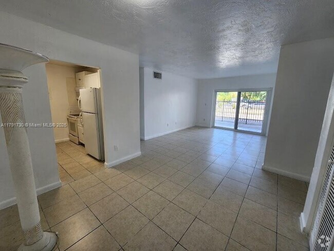 Building Photo - 5505 NW 7th St Unit W102 Rental