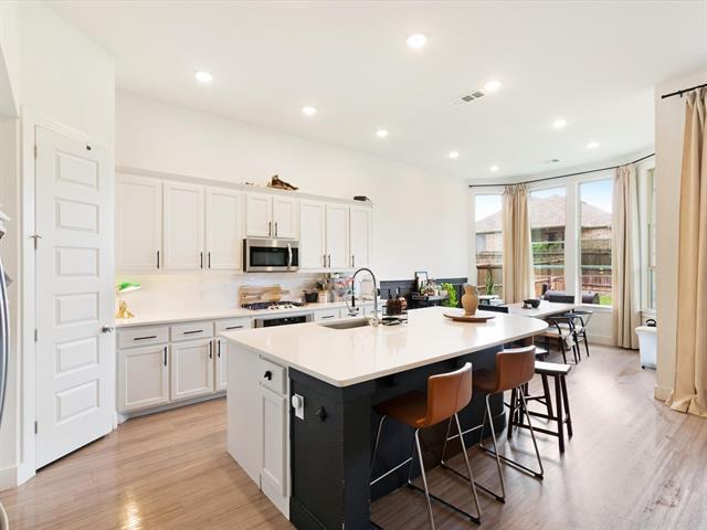 1535 Calcot Ln