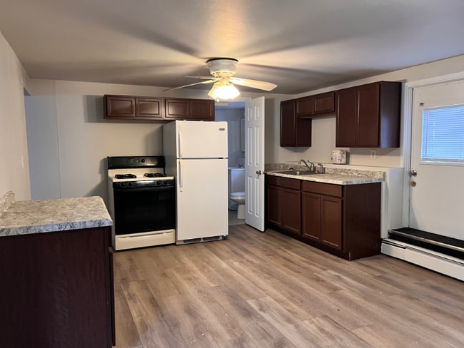 Photo - 92 Shaker Rd Unit lower front