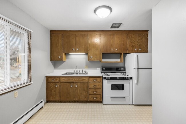 Photo - Spacious 2BR/1Bath Available Now! Unit 2