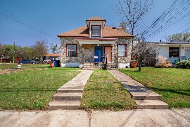 Building Photo - 1709 Cedar Ave Rental