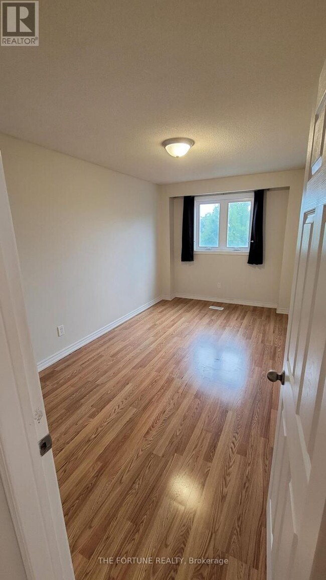 Photo - 44 Rotherglen Ct