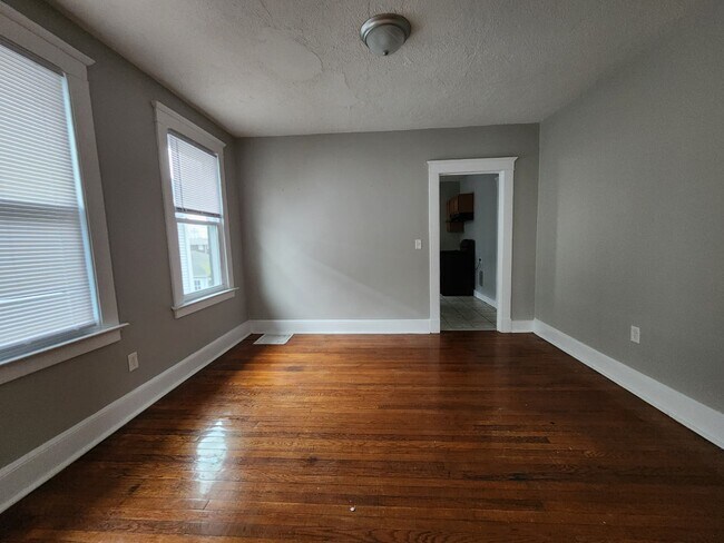 Photo - 64 Gorham Ave Unidad 2