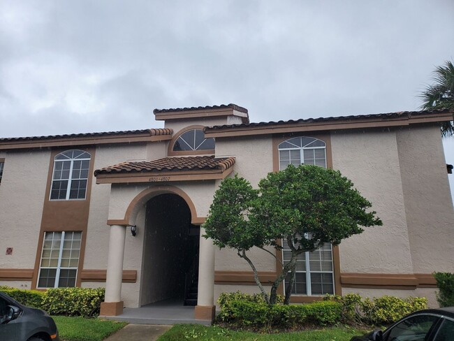 Centrally Located 2BR/BA Condo - Centrally Located 2BR/BA Condo