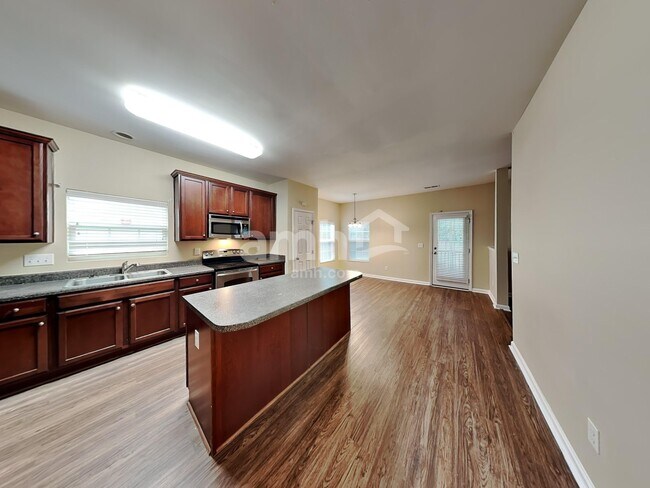 Photo - 3120 Genlee Dr