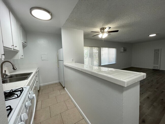 Photo - 6736 Cleon Ave