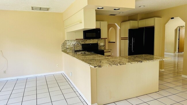 Photo - 11952 60th St N