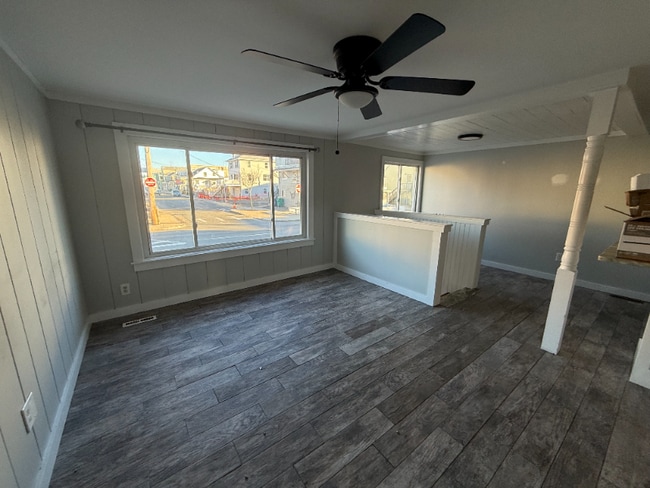 Photo - 140 Ashworth Ave