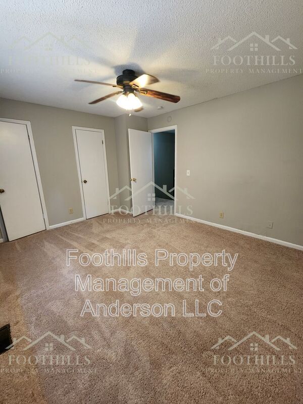 Photo - 108 Woodland Dr