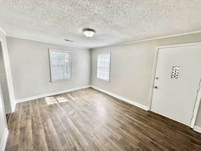 Photo - 2736 Dunn Ave